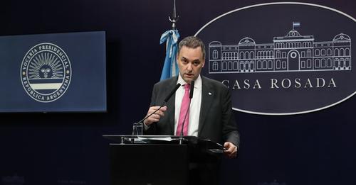 Universidades y hospitales públicos podrán cobrar a extranjeros