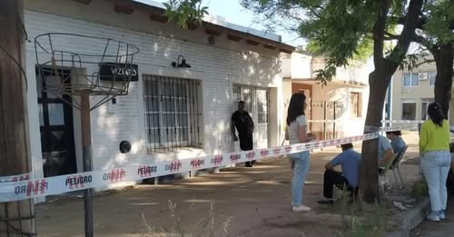 Rufino: hallaron muerta a una mujer en su casa devorada por sus perros