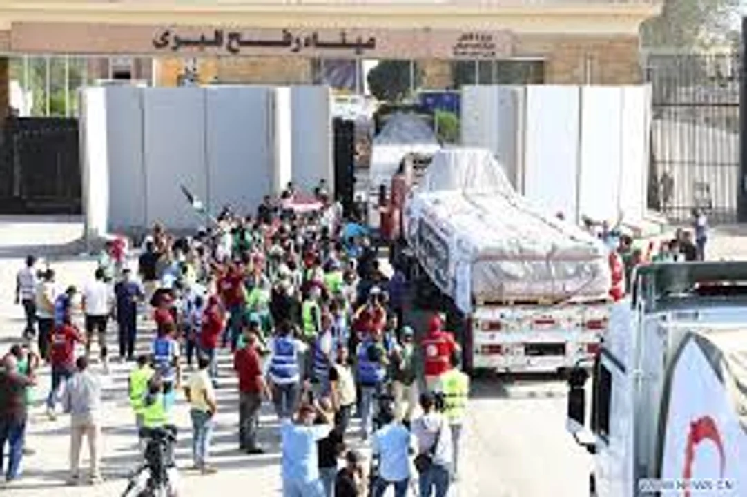 Reabre el paso de Rafah y se reanuda el ingreso de ayuda para Gaza