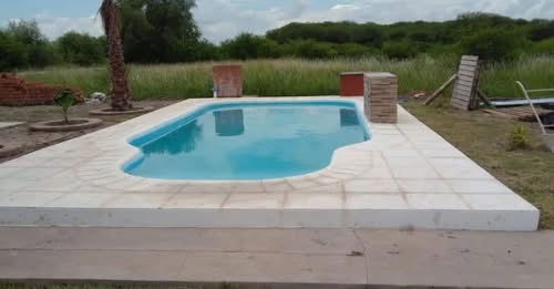 Resistencia: una niña muere ahogada al caer en una pileta