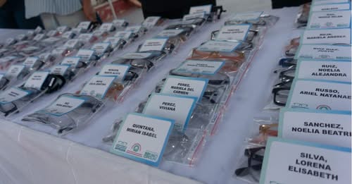 Sexta entrega de anteojos: el Municipio de Sáenz Peña alcanzó los 860 beneficiarios en la gestión