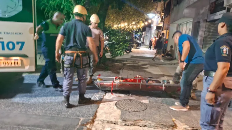 Resistencia: Una mujer amenazaba con tirarse desde un edificio de ocho pisos