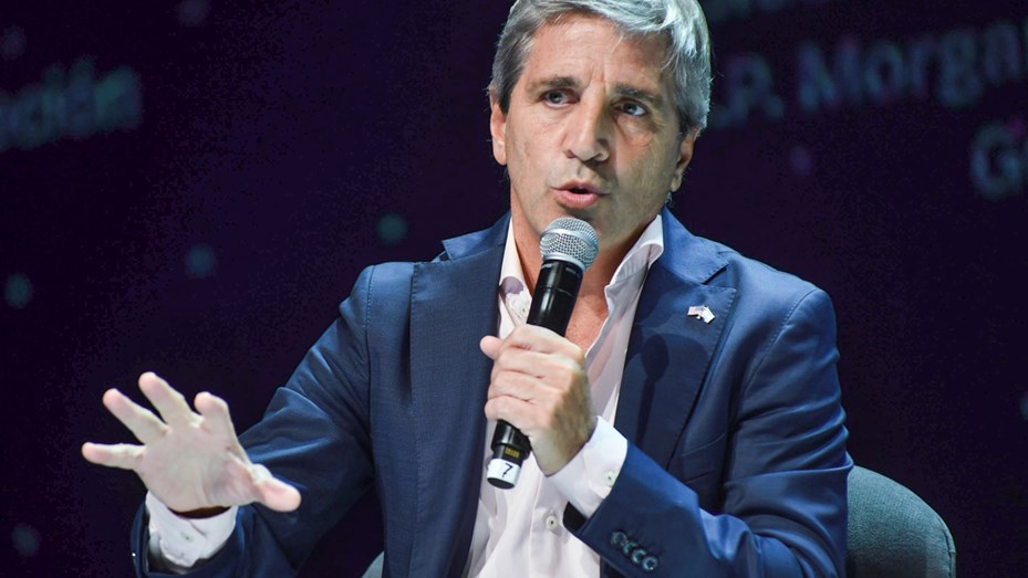 Caputo negó las versiones sobre una devaluación como parte del acuerdo con el FMI