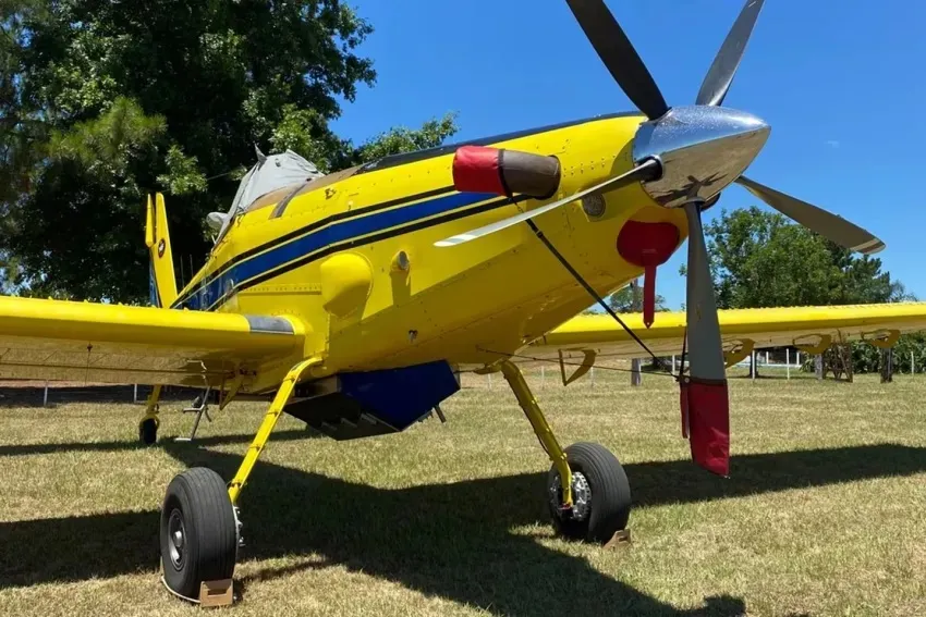 Aviones hidrantes refuerzan la lucha contra incendios forestales en Corrientes