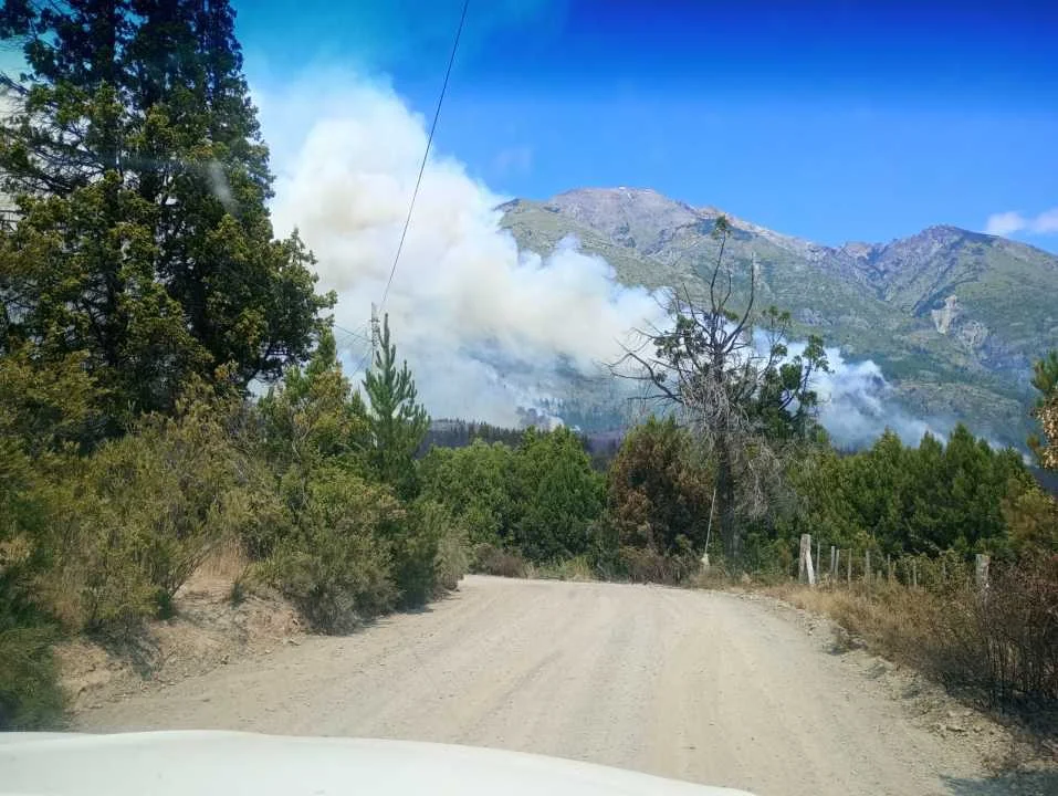 Incendio en Epuyén: se consumieron 2.300 hectáreas e investigan si el fuego fue intencional