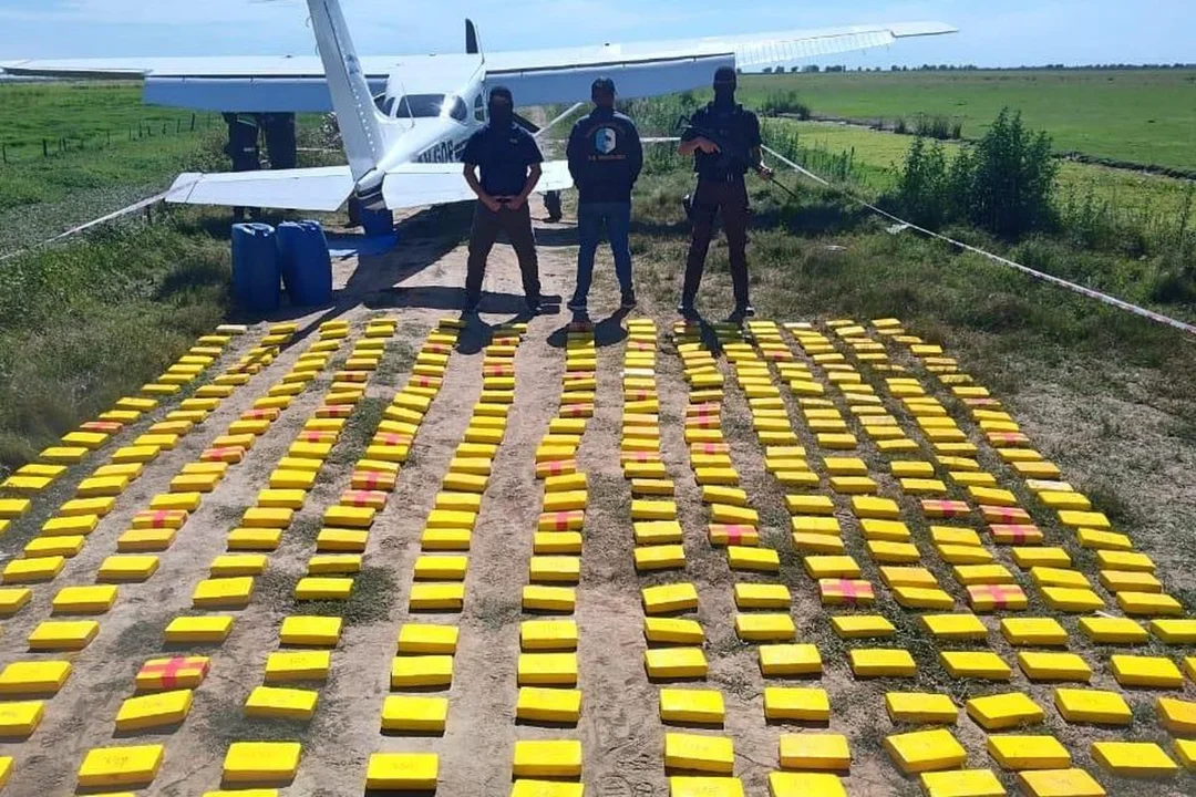 Decomisaron 359 kilos de cocaína de un avión que aterrizó en Islas del Ibicuy