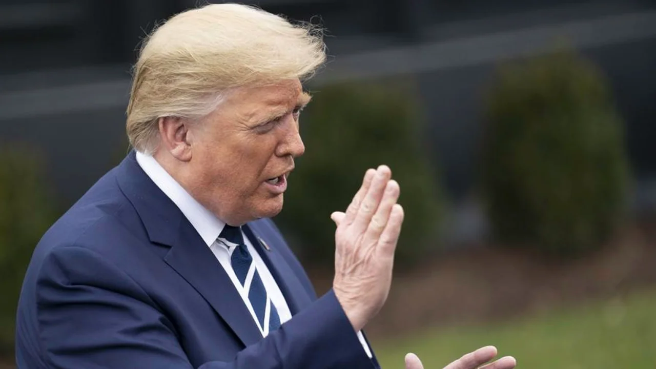 Trump excluye a miembros transgénero del Ejército para lograr la «excelencia militar»