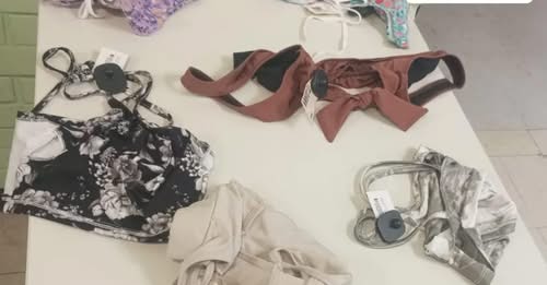 Cayó una mujer que robaba bikinis en el Hipermercado Libertad