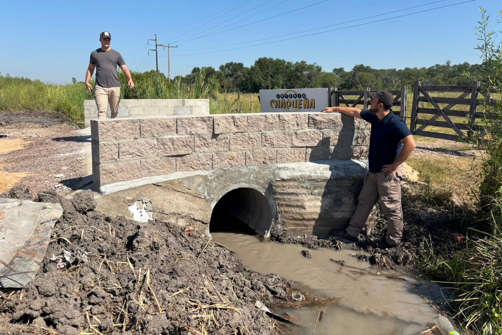 Chaco For Ever: Tarea coordinada entre la APA, Vialidad Nacional y Corredores Viales para mejorar el drenaje del predio de entrenamiento del club