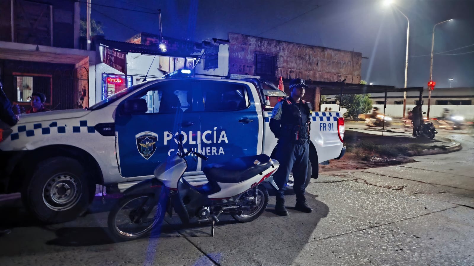 Secuestran camioneta con anomalías y tres motos, una era robada y el resto registradas como adulteradas