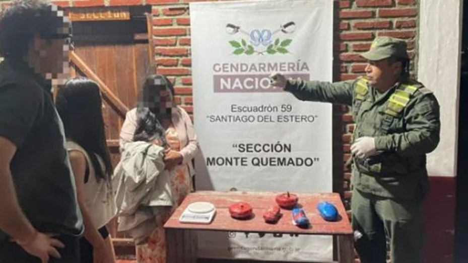 Santiago del Estero: detuvieron a una embarazada de 7 meses que llevaba 2 kilos de cocaína en la entrepierna