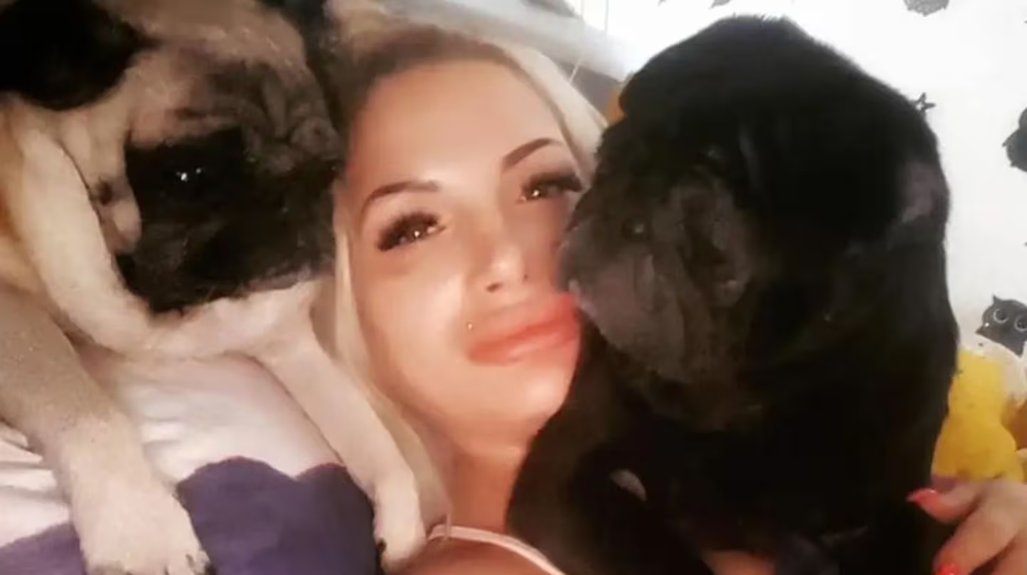 Una mujer de 36 años fue devorada por sus perros: murió y estuvo abandonada por casi una semana