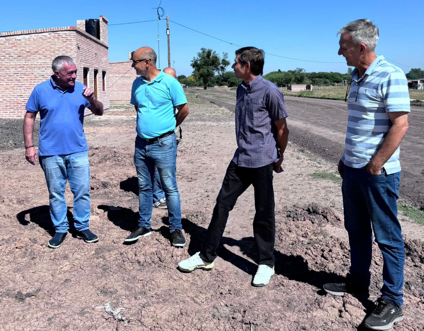 Colonia Aborigen: el Presidente del IPDUV destacó el avance en la construcción de viviendas