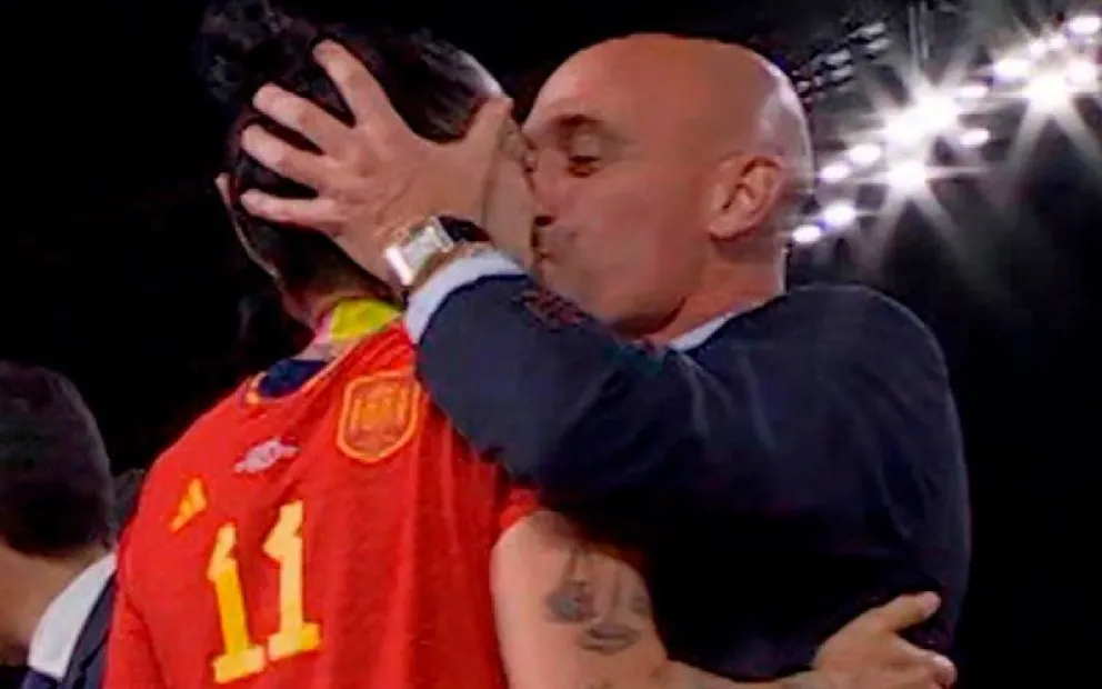 Empezó el juicio contra Luis Rubiales por el beso no consentido a la jugadora española Jennifer Hermoso
