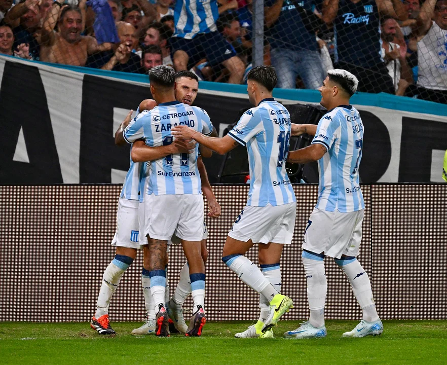 Racing se alista para la Recopa Sudamericana con bajas sensibles y la vuelta de su goleador