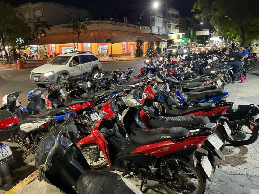 La Municipalidad secuestro 100 motos en el centro de Resistencia por falta de casco