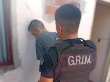 Corrientes: Su hijo le robo a una mujer y él mismo lo entrego a la Policía para que lo detengan