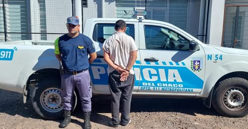 Resistencia: demoraron a un hombre que intentaba llevarse prendas de vestir de un comercio