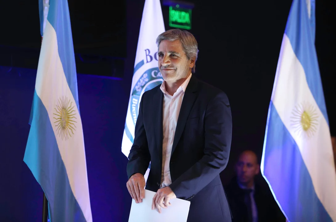 Arranca una nueva etapa del plan económico y bajan el ritmo de devaluación mensual