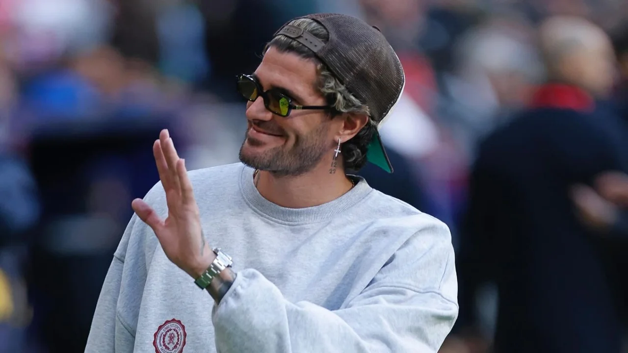 Rodrigo De Paul recibe el premio Jugador Cinco Estrellas