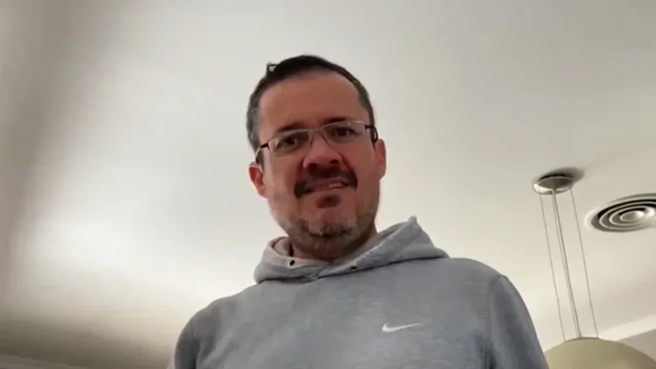 Martín del Río busca anular su condena a prisión perpetua por el crimen de sus padres