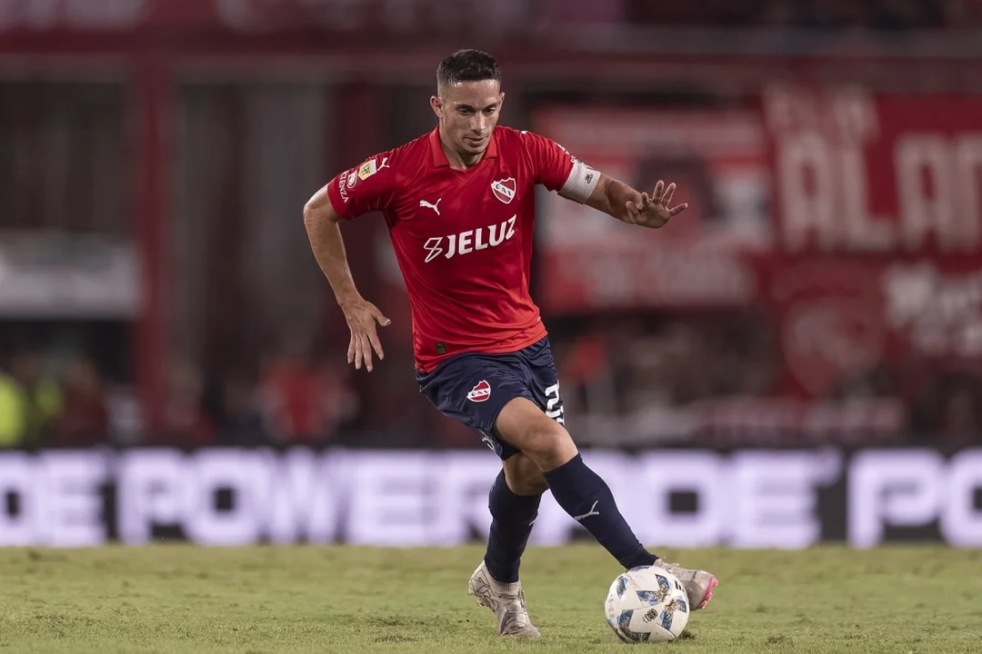 Malas noticias para Independiente: Elche lo demanda por falta de pago del pase de Marcone