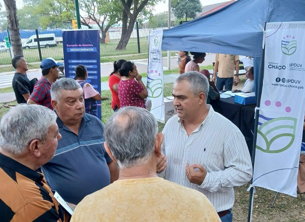 Fontana: el IPDUV realizó exitoso operativo de titularización en el barrio 64 Viviendas