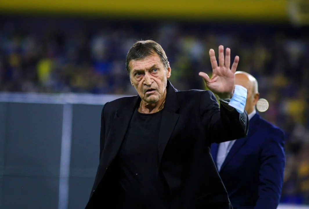 Falcioni, al cruce con Riquelme: «Nunca hice correr como un boludo a nadie»
