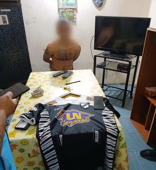 Cayó uno de los sospechosos de prender fuego a un patrullero durante los incidentes en la marcha de los jubilados