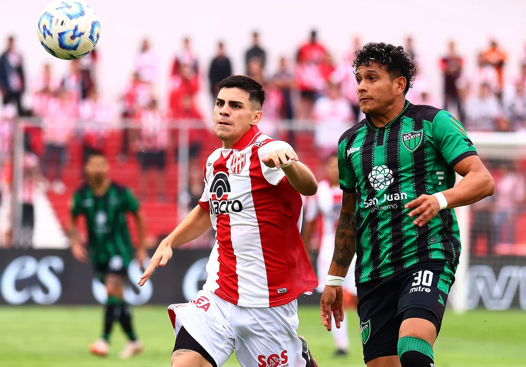 Instituto le ganó sobre la hora a San Martín de San Juan y se metió en zona de playoff