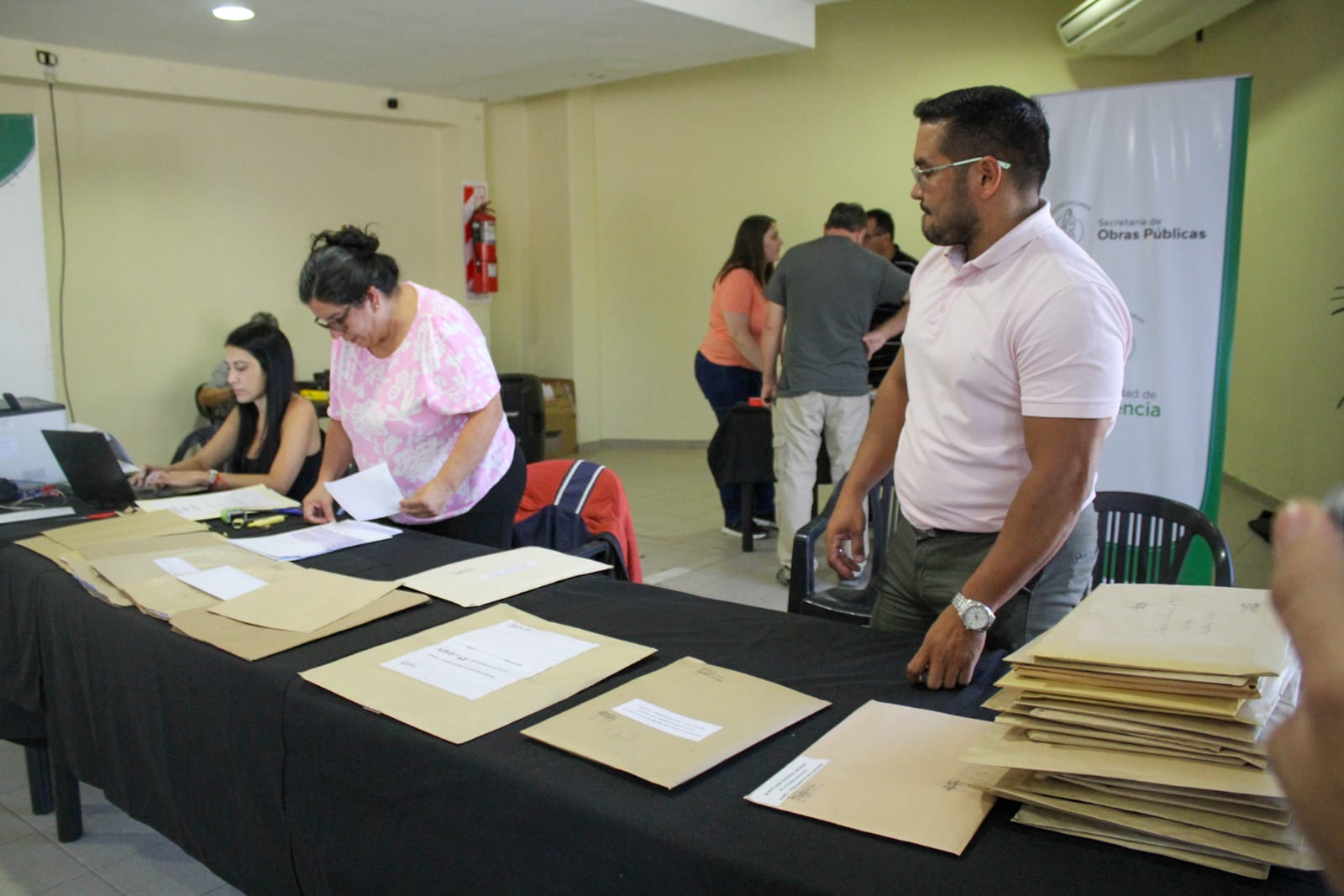 Más equipos viales alquilará la comuna para seguir con los servicios y obras en Resistencia