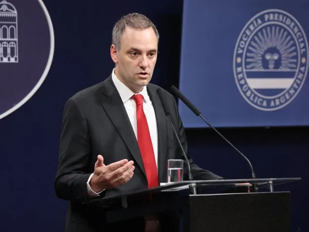 Manuel Adorni suma poder: controlará áreas que dependían de la Secretaría de Cultura