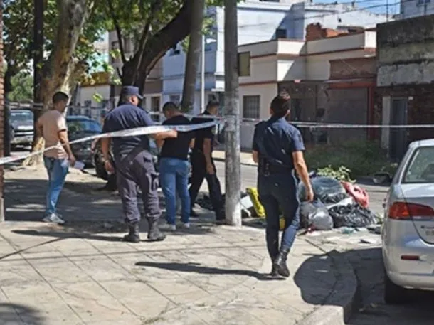 Macabro hallazgo en Ciudadela: encontraron una cabeza humana dentro un bolso en un contenedor