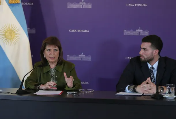 Patricia Bullrich presentó la Ley Antibarras: «Mi total solidaridad con Pablo Grillo»