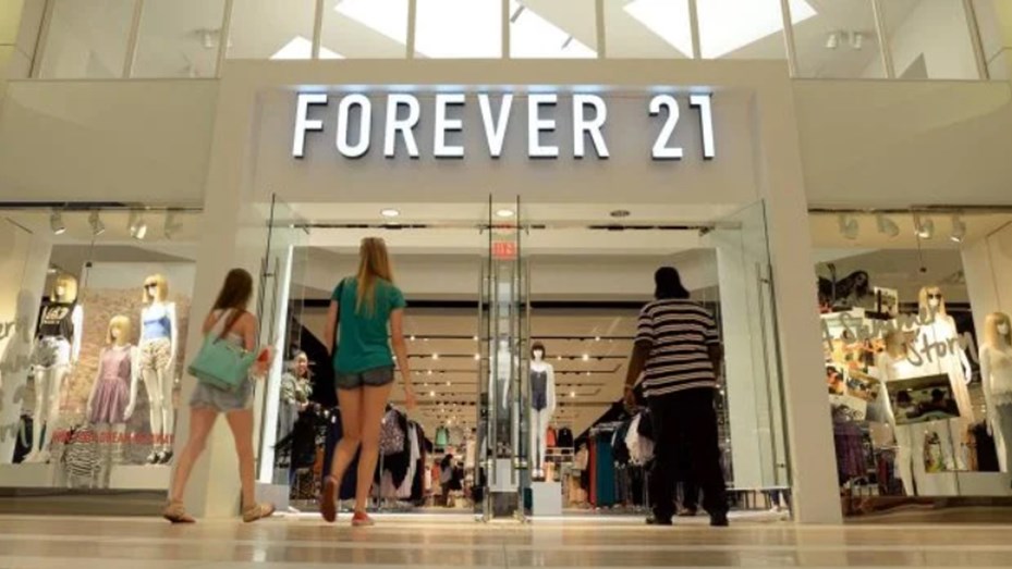 La cadena Forever 21 se declara en bancarrota por segunda vez: harán liquidaciones de vestimenta
