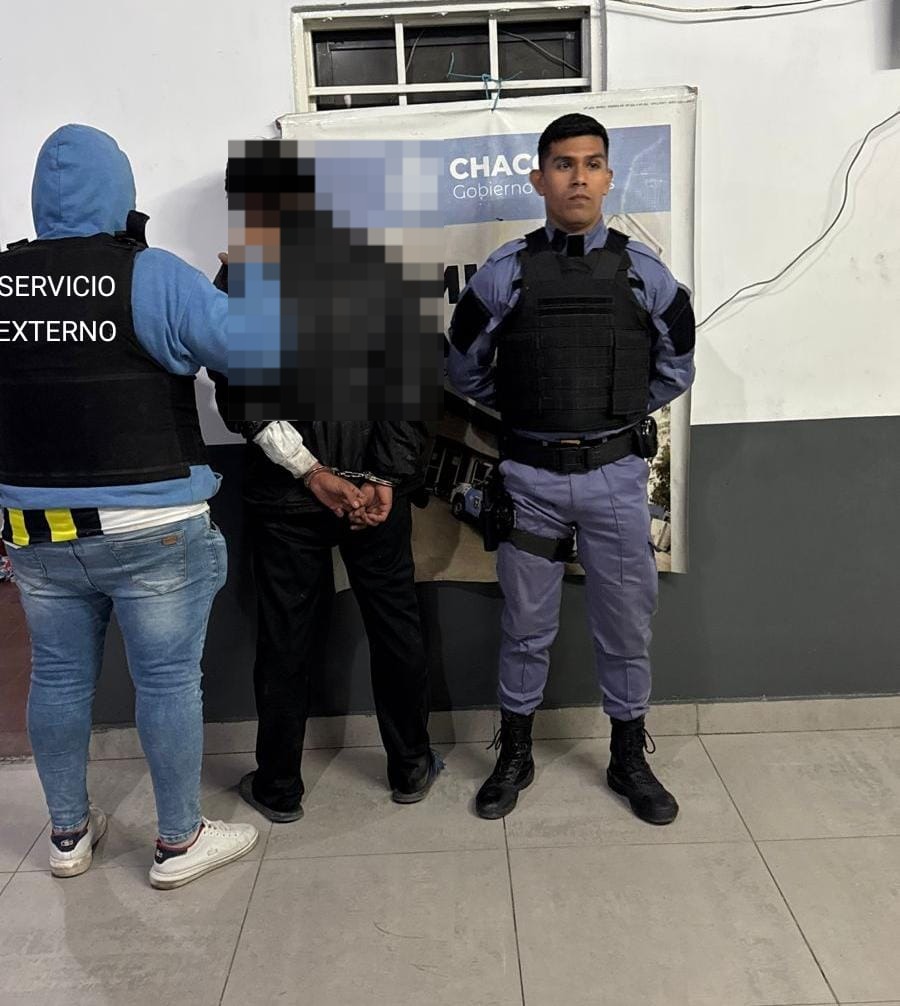 Dos personas aprehendidas y una motocicleta recuperada