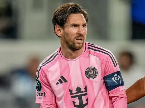 La insólita bandera anti-Messi que generó polémica en el partido de Inter Miami