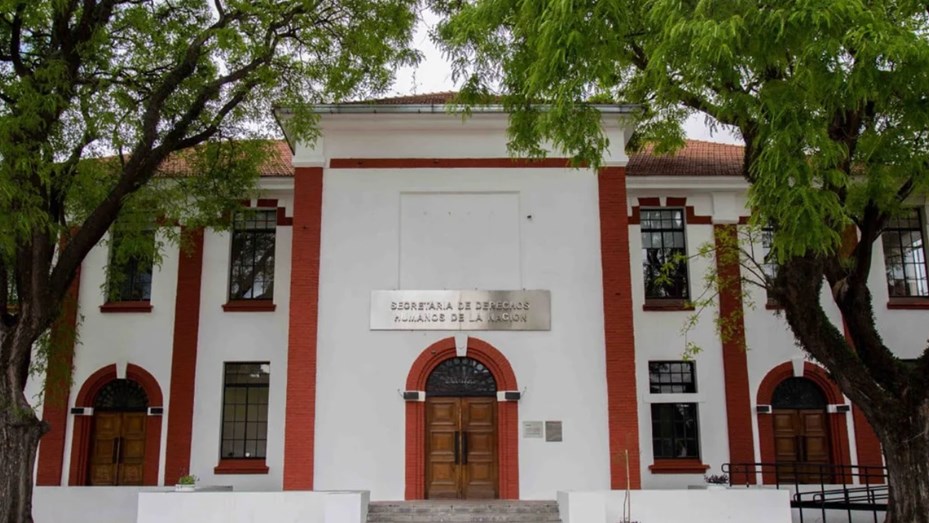 Recorte de 40% en la estructura de Derechos Humanos y cambios en Cultura