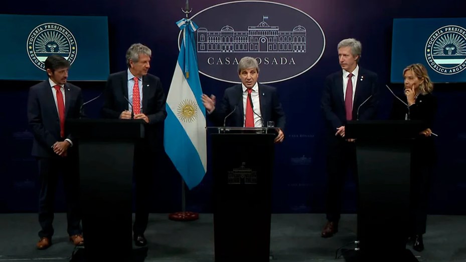 Una por una, las medidas del Gobierno para fomentar el uso de «dólares del colchón»