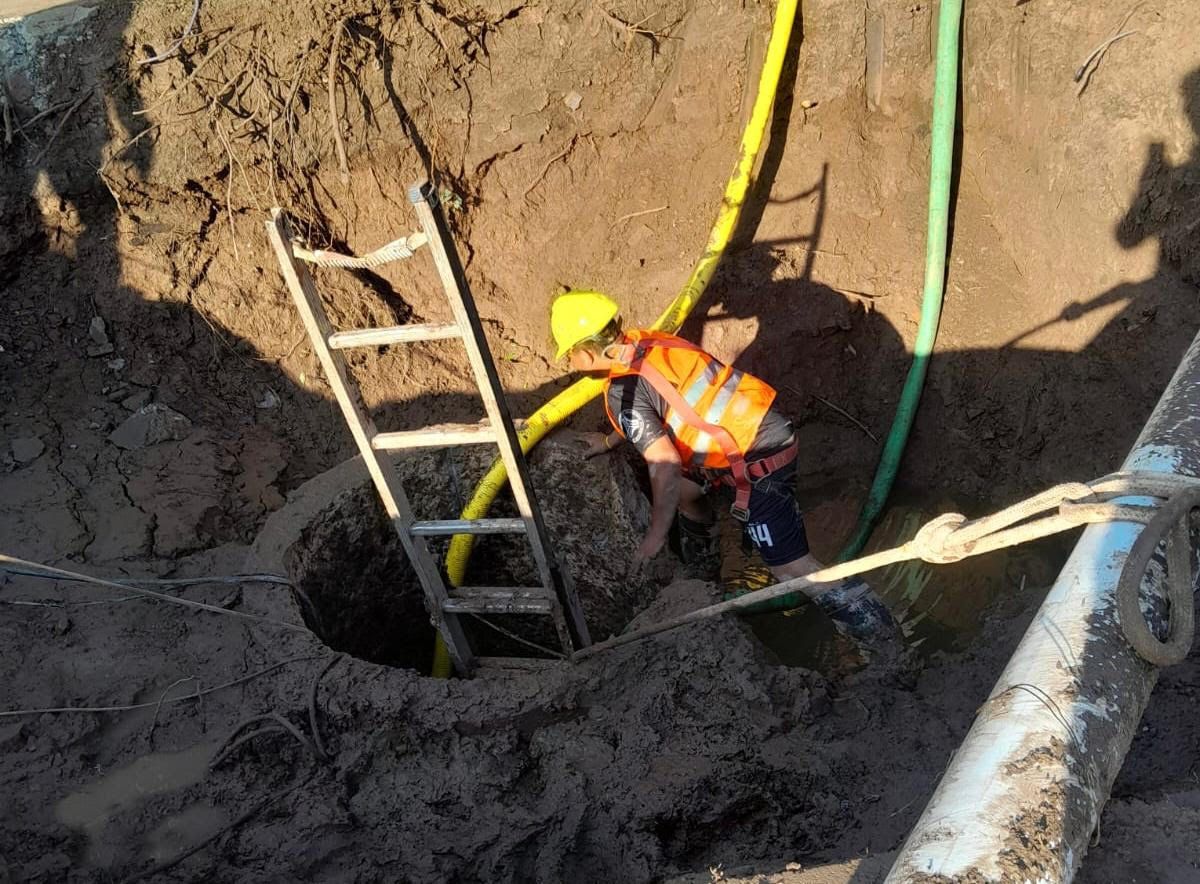 Sáenz Peña: SAMEEP reparó colector principal de cloacas y se restableció el servicio