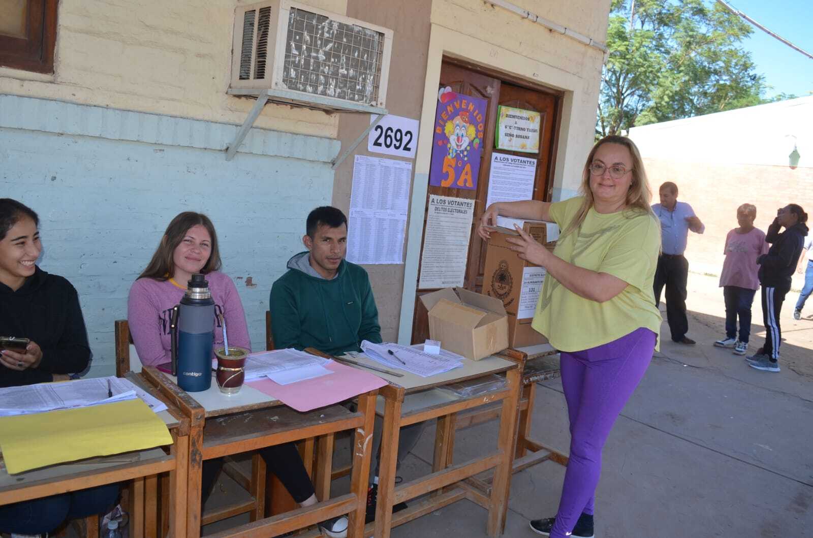 Glenda Seifert votó en Pampa del Infierno: “Lo más importante de la democracia es cuando la gente expresa su voto”