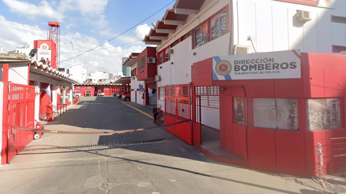 Denunciaron que salía humo de un departamento y la policía encontró a un hombre calcinado