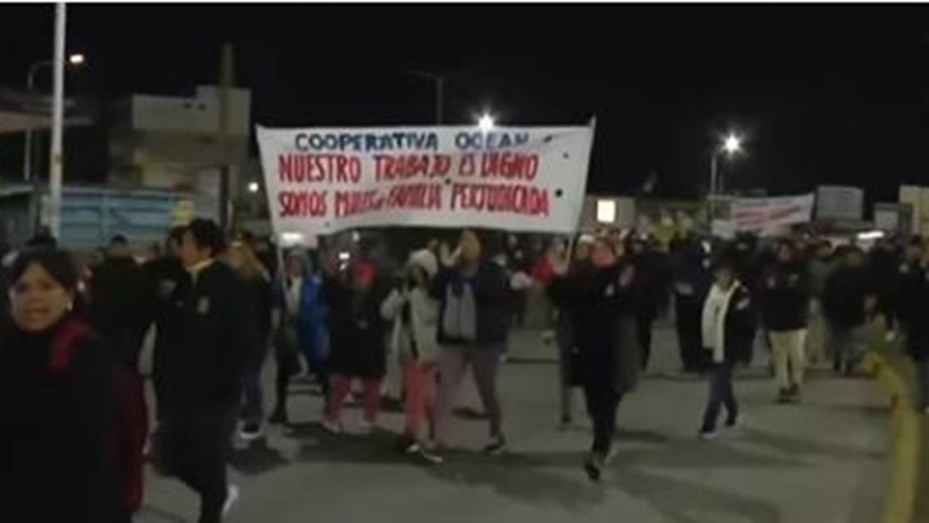 Corte total en Puente La Noria por reclamo de trabajadores de La Salada
