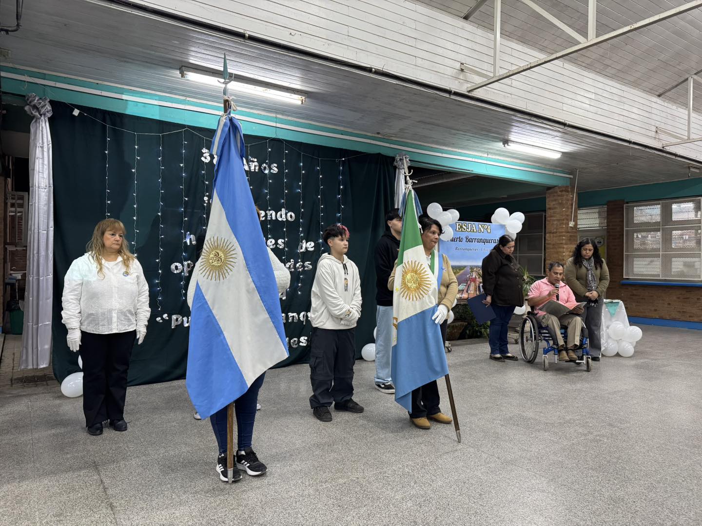 La Municipalidad de Barranqueras acompañó el 38° aniversario de la ESJA N° 4 “Puerto de Barranqueras”