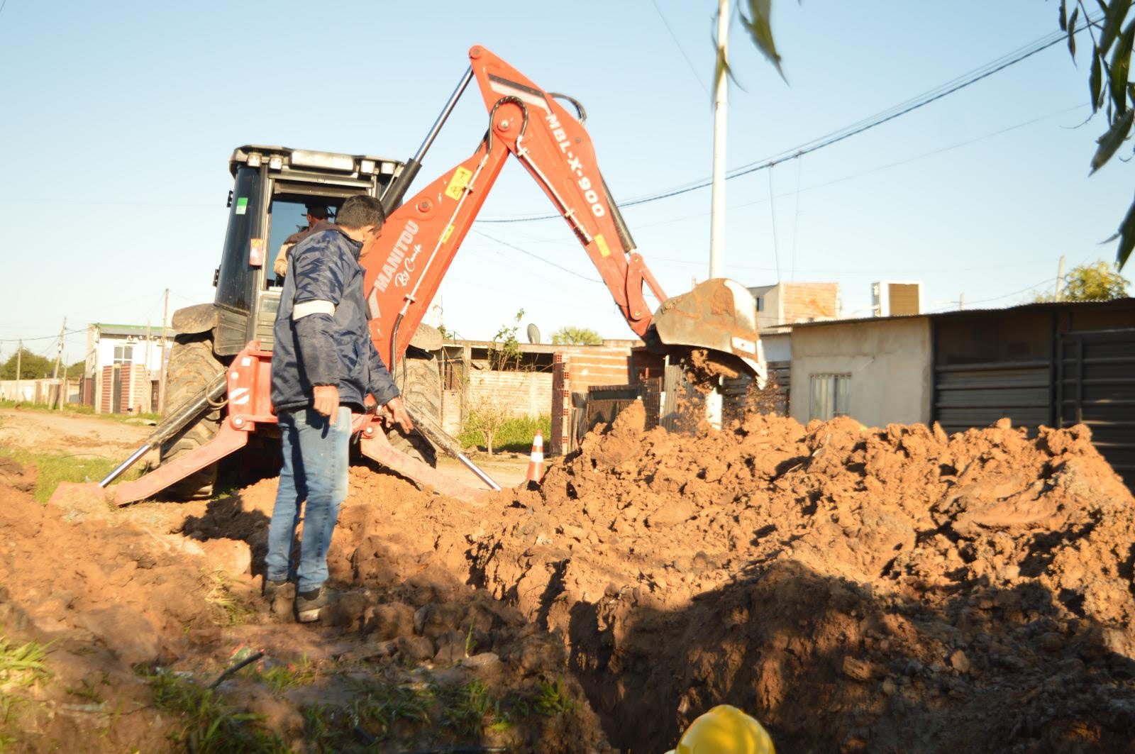 Resistencia: a paso firme, SAMEEP avanza con la extensión de red de agua potable en los barrios San Antonio y Edison