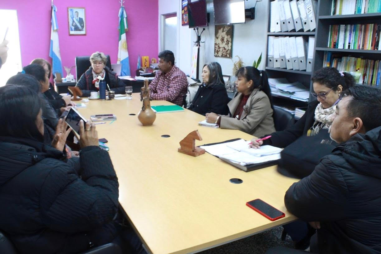 Escuelas de Gestión Comunitaria Originarias: Educación prepara dispositivo para las elecciones de Consejos Comunitarios