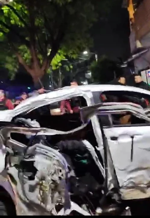 Robo, persecución y muerte en Mataderos: se llevaron un auto y tras chocar un ladrón murió y otro fue detenido