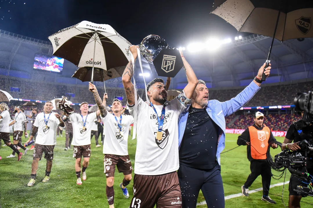 Tras salir campeón, Platense aprovechó y chicaneó a Tigre y Argentinos Juniors