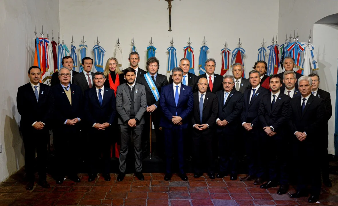 En medio de la pelea por fondos, el Gobierno Nacional convoca al Consejo de Mayo para tratar las reformas