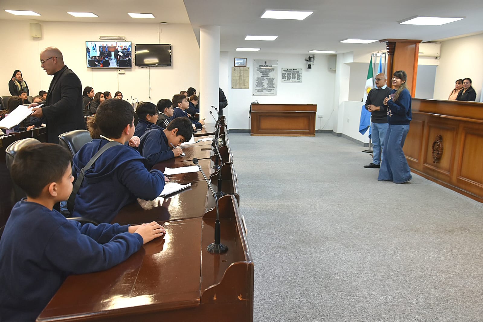 Estudiantes de la UEGP Nº 12 “Instituto Privado Cristiano” visitaron la Legislatura